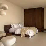 Olen Syros Hotell *