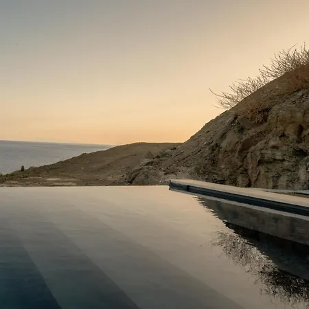 Olen Syros Μέγας Γιαλός-Νίτες